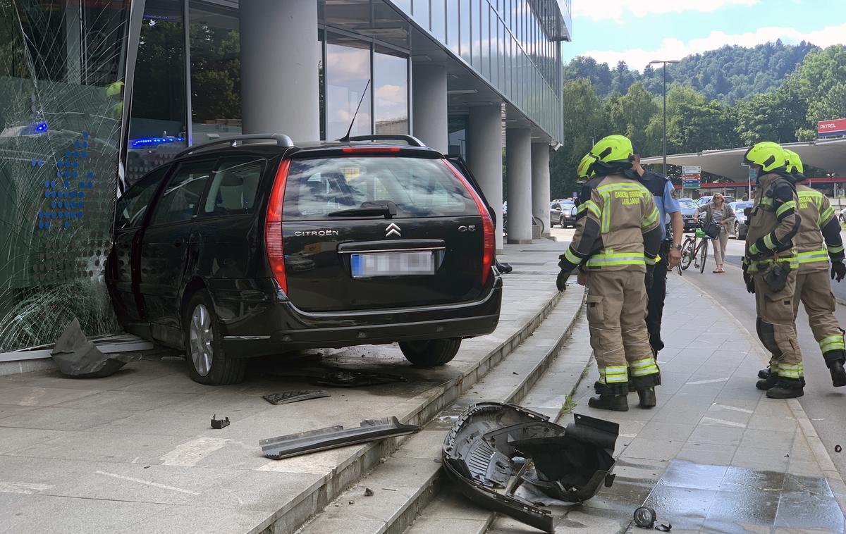 nesreča Tivolska cesta GB Ljubljana avto | Foto STA