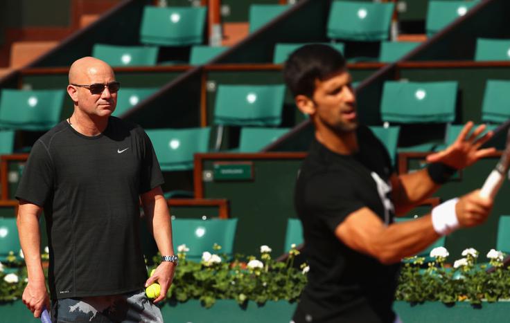 Novak Đoković bo tudi v novi sezoni sodeloval z Andrejem Agassijem. | Foto: Guliverimage/Getty Images