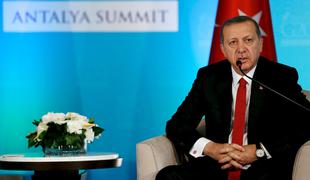 Turški predsednik grozil s pošiljanjem beguncev v Grčijo in Bolgarijo