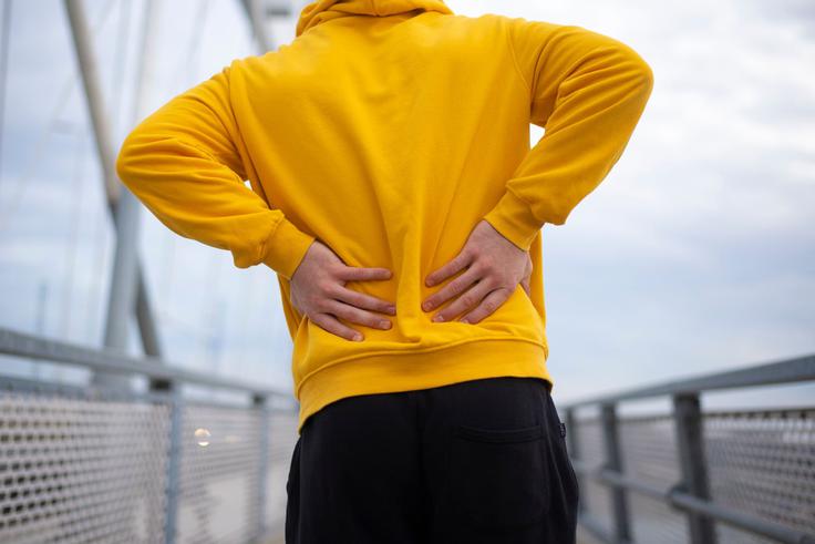 Bolečina v križu med hojo_simptomi | Foto: Medicofit
