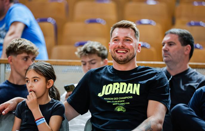 Saša Dončić po velikem uspehu padel v objem sina in hčerke