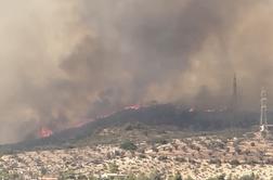 V Grčiji divjajo požari, ozračje zaradi dima zadušljivo