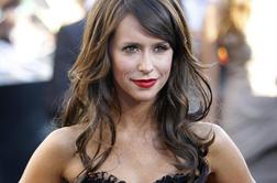 Jennifer Love Hewitt bi šla na zmenek z Adamom Levinom