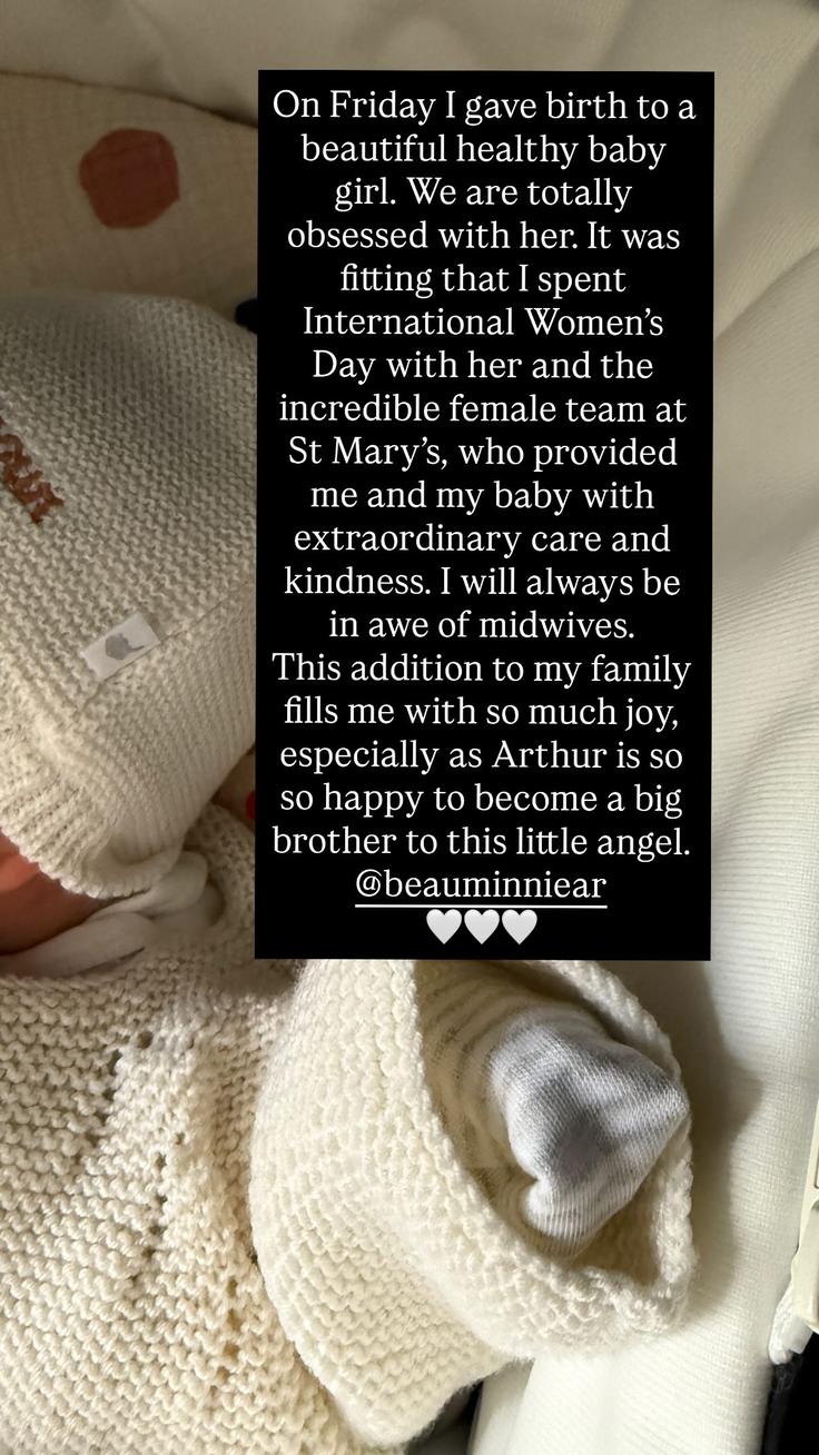 Fotografija, ki jo je na družbenem omrežju Instagram objavila novopečena mamica Ellie Goulding. | Foto: Instagram/elliegoulding