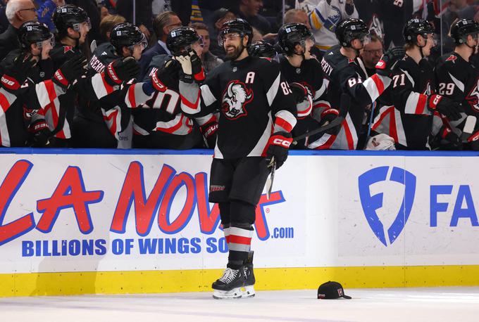 Alex Tuch je dosegel tri zadetke. | Foto: Reuters