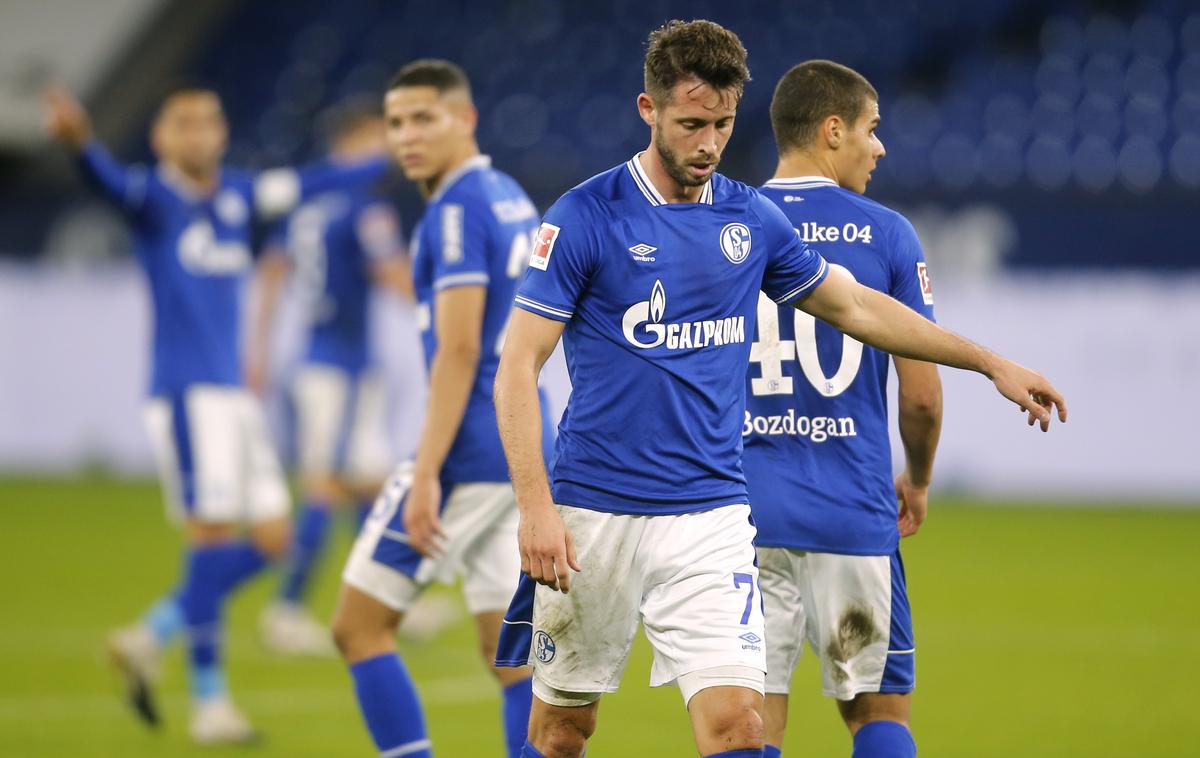 Schalke | Schalkeju grozi izpad iz lige. | Foto Reuters