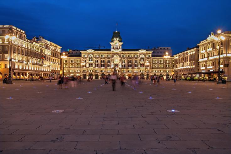 Ena od snemalnih lokacij v Trstu bo spektakularni Veliki trg (Piazza Unita). | Foto: Getty Images