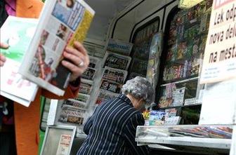 Negativni trend prodanih naklad tiskanih medijev se umirja