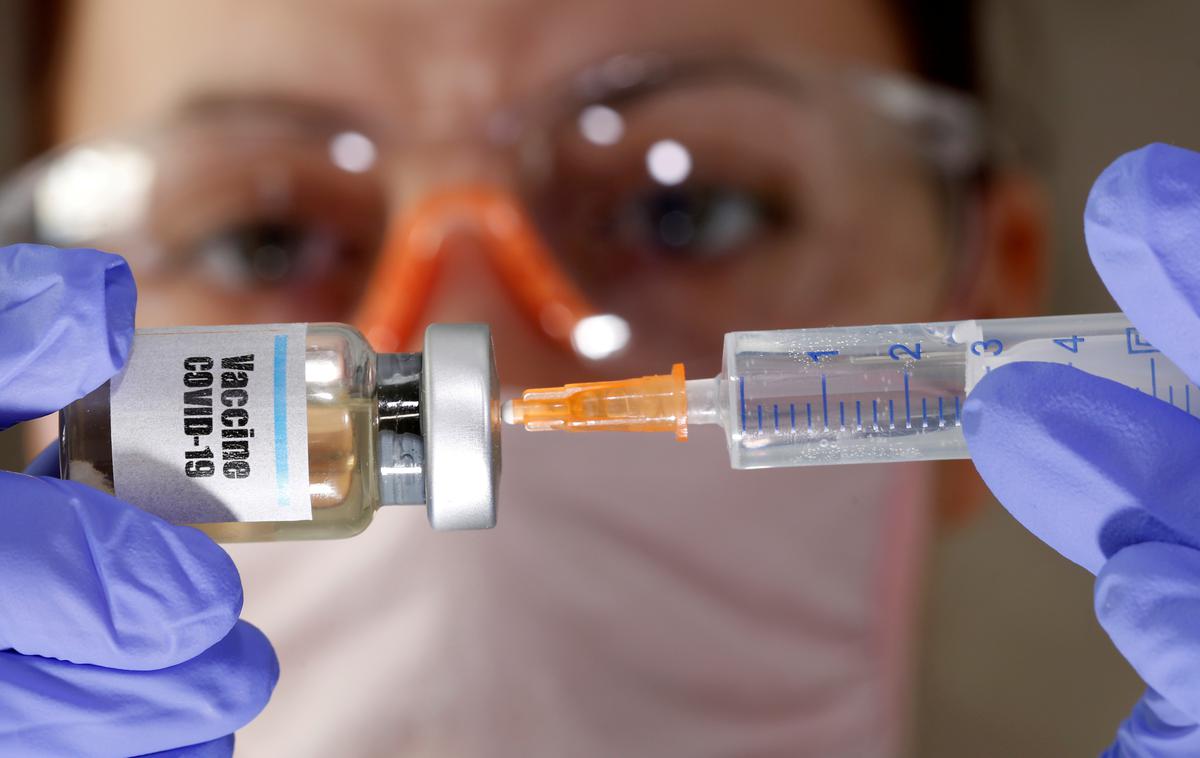 cepivo koronavirus | Konec meseca bodo v Veliki Britaniji začeli testiranje cepiva proti covidu-19 na ljudeh. | Foto Reuters