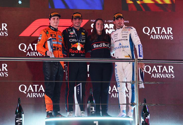 Kisel nasmeh ob drugem mestu Oscarja Piastrija. Hannah Schmitz je s še eno taktično genijalnostjo do zmage pomagala Maxu Verstappnu. | Foto: Reuters