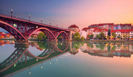 Slovensko mesto na vrhu najlepših jesenskih destinacij v Evropi