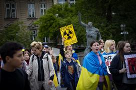 Shod v središču Ljubljane v podporo Ukrajini