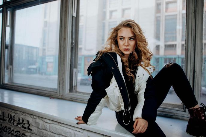 Današnji horoskop: raki boste morali tudi danes delati, tehtnice počakajte na spremembo