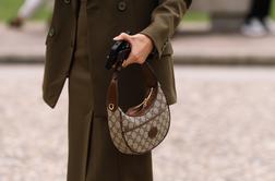 Modne navdušenke so obsedene s tem elegantnim kosom