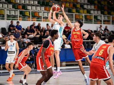 Mladi Slovenci v finalu! V nedeljo z Italijani za naslov prvaka.
