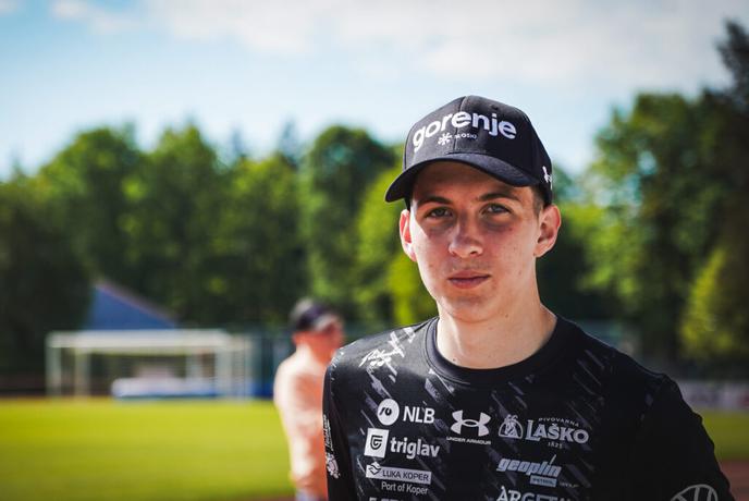 Žiga Jančar na drugi tekmi v Rasnovu osmi