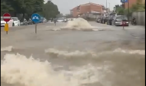 Groze še ni konec, ciklon Boris dosegel Italijo: voda dere po ulicah #video