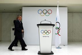 Mok dodal protidiskriminacijsko klavzulo v pogodbe gostiteljev