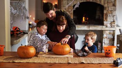 Kako za noč čarovnic doma pričarati strašljivo vzdušje?