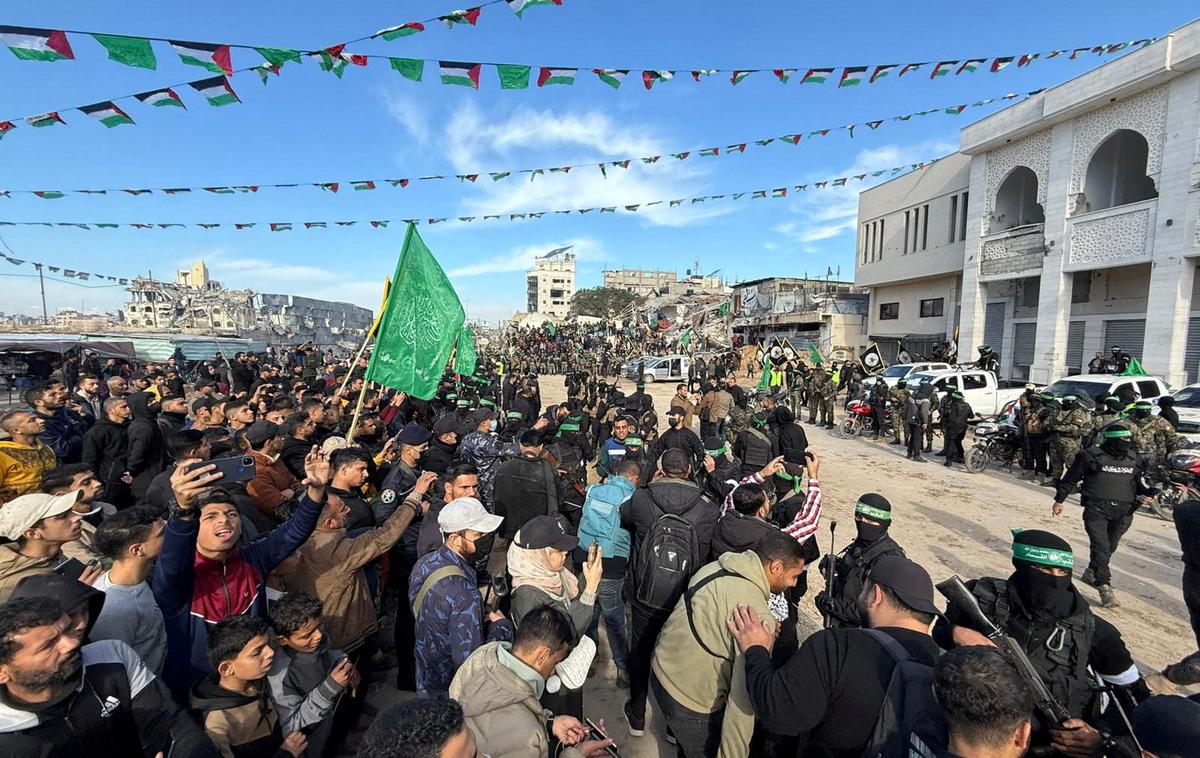 Gaza, Hamas | V ponedeljek zvečer je vir Hamasa za BBC povedal, da je skupina mediatorjem predložila pisni odgovor, v katerem je zapisala, da se strinja s predlogom o premirju brez kakršnihkoli sprememb ali pogojev. | Foto Reuters