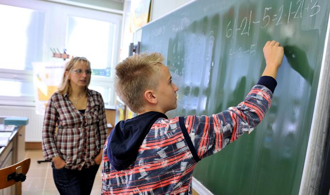 Učiteljev na slovenskih šolah primanjkuje, pretiranega zanimanja za ta poklic pa ni zaznati niti pri generaciji, ki se je letos vpisala na fakulteto.  | Foto: STA