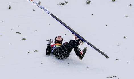 Nesrečnik iz Planice se je po več kot letu dni vrnil na skakalnico