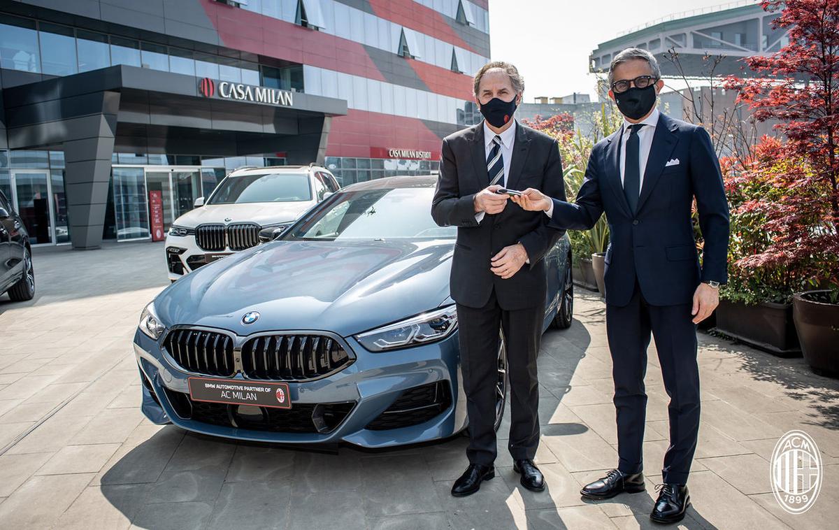 AC Milan BMW | Dolgoročno sodelovanje sta podpisala predsednik BMW Italia Massimiliano di Silvestre in predsednik AC Milan Paolo Scaroni. | Foto AC Milan