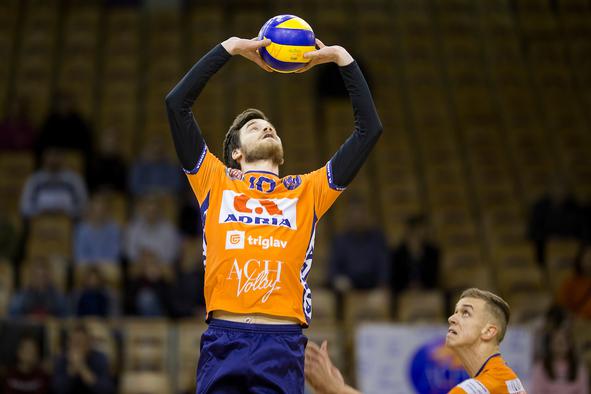 ACH v generalki za ligo prvakov do zanesljive zmage, suvereni tudi Kamničani