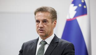 ESS prejel Golobova pojasnila o božičnici, seja na to temo prihodnji petek