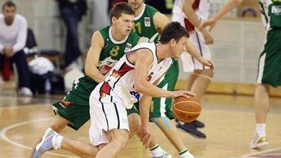 Olimpija uspešno začela sezono v dvorani Tivoli