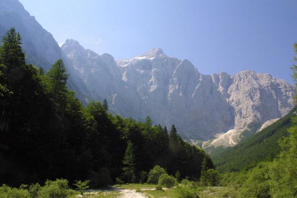 Pot miru vzdolž nekdanje soške fronte