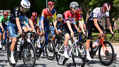 Pogačar z Novakom dvignil krvni tlak tekmecem, kaos na koncu #video