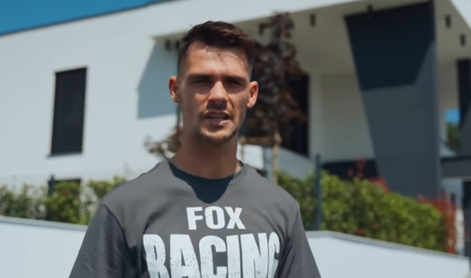 Tim Gajser oboževalcem razkazal svoje domovanje in vozni park #video