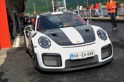 Na slovenskih cestah najmočnejši porsche 911 #foto