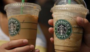 Starbucks zaradi rasizma za en dan zapira 8.000 lokalov