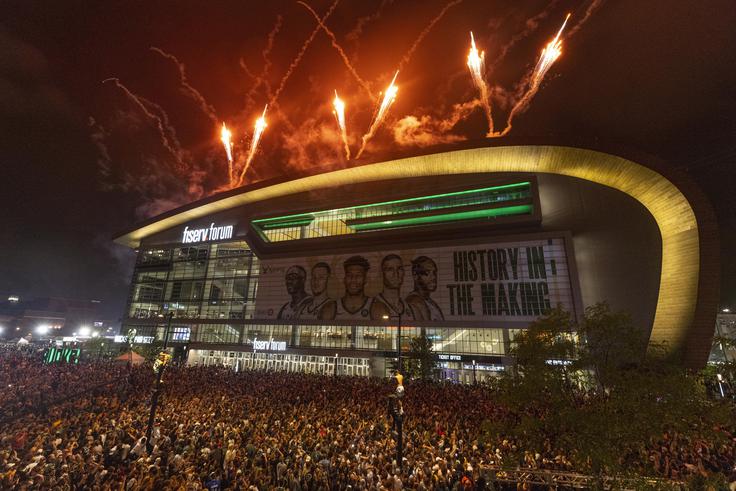 Pred dvorano se je zbralo okrog 65 tisoč navijačev. | Foto: Guliverimage/Vladimir Fedorenko