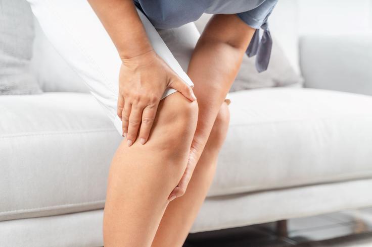 Pokanje v kolenu_simptomi | Foto: Medicofit