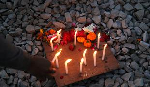 Indijo spet pretresa skupinsko posilstvo, najstnica umrla