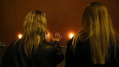 Tragedija avstrijske smučarje zavila v črno