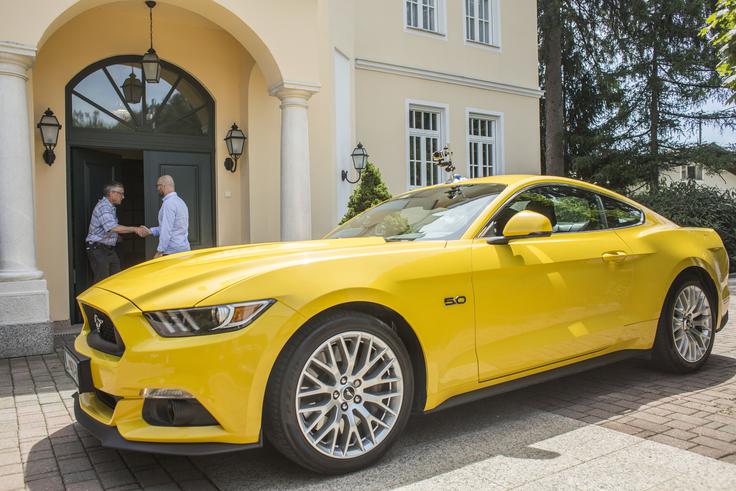 Ameriški veleposlanik v mustangu | Foto: 