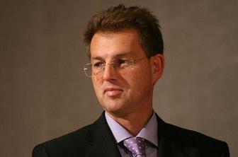 Nujno je zagotoviti sklepčnost in tajnost glasovanja