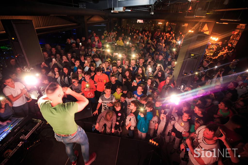Premiera spota Challe Salle