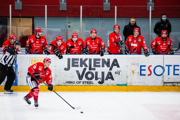 Jeseničani v polfinalni seriji z Asiagom zaostajajo z 1:2 v zmagah. | Foto: Grega Valančič/Sportida
