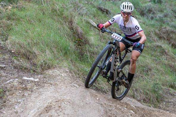 Monika Hrastnik zaradi padca ob tekmo, Vita Movrin 33. v kratkem krosu #video