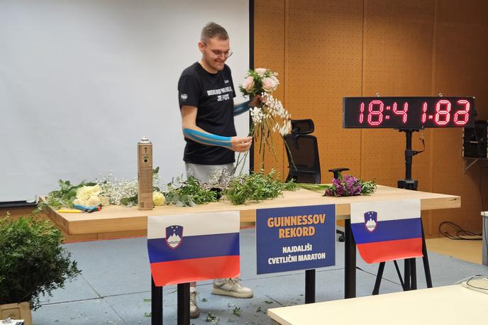 Žan Žolger, florist | Žolger se s cvetličarstvom ukvarja zadnja tri leta, na Koroškem ima dve cvetličarni, ustvarja pa pod blagovno znamko Floral design by Žan. | Foto Vesna Pušnik Brezovnik/STA