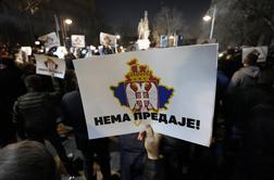 Proruski protestniki v Beogradu nad Vučića. "Pripravljal se je atentat." #video