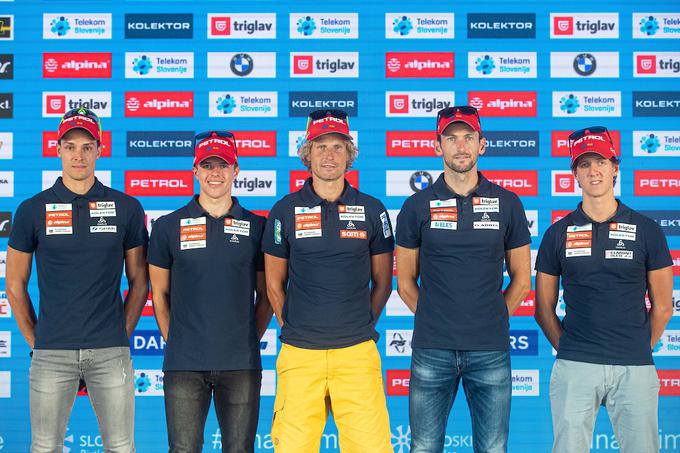 Slovenska moška biatlonska reprezentanca (od leve): Rok Tršan, Alex Cisar, Klemen Bauer, Jakov Fak in Miha Dovžan.  | Foto: Grega Valančič/Sportida