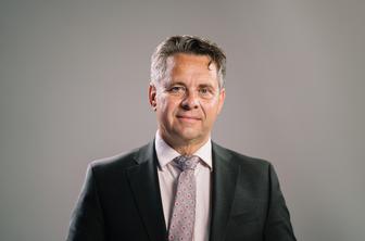 Vlada začela obravnavo predloga kandidature Vesela za evropskega komisarja