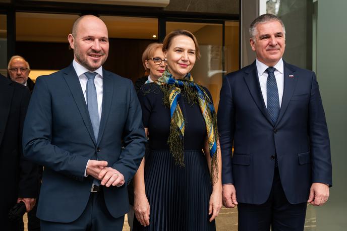 Desnosredinski trojček | Predsednik NSi Jernej Vrtovec, predsednica SLS Tina Bregant in predsednik Fokusa Marko Lotrič | Foto NSi