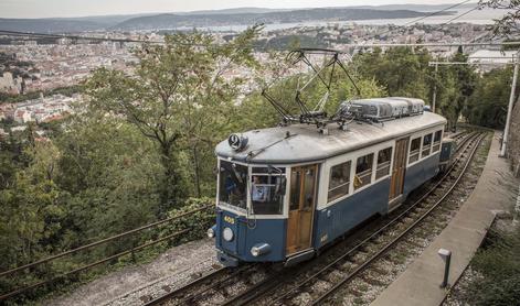 Legendarni tramvaj z Opčin po dolgih letih spet pripeljal v Trst